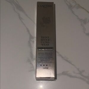 Lancôme Teint Idole Ultra Wear Care & Glow Serum Concealer 125W 13ml